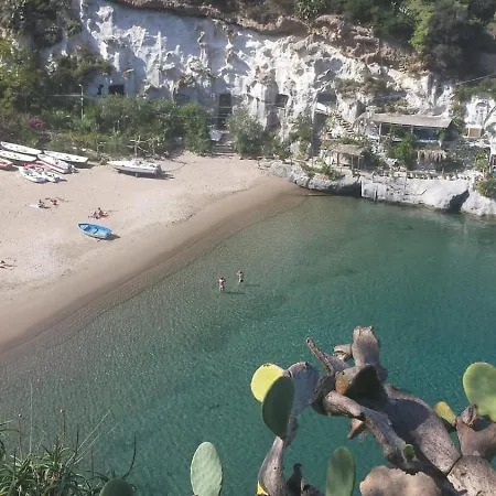 Oasi Del Mare ポンツァ